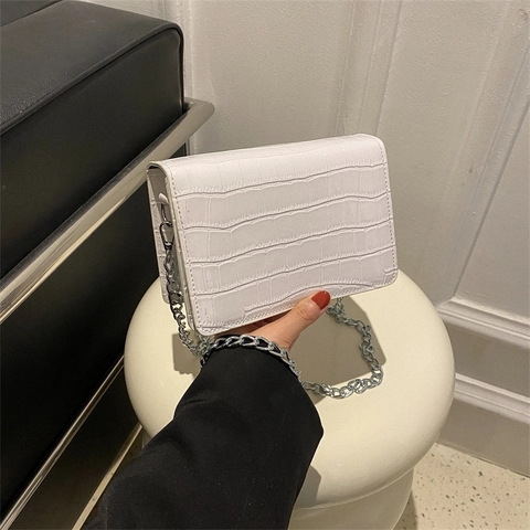 Women Crocodile Embossed Crossbody Bag Vintage PU Leather Small Square Handbag Metal Chain Shoulder Bag Evening Purse