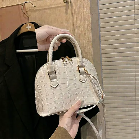 Retro Crocodile Pattern Shell Handbag Women PU Leather Crossbody Shoulder Bag Golden Hardware Elegant Fashion Purse