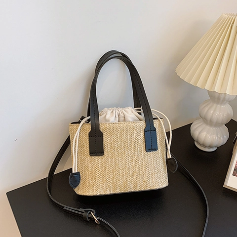 Borsa a Secchiello in Paglia Intrecciata di Moda per Donna Grande Capacità Coulisse Borsa a Mano per Vacanze Estive Tracolla in Pelle PU