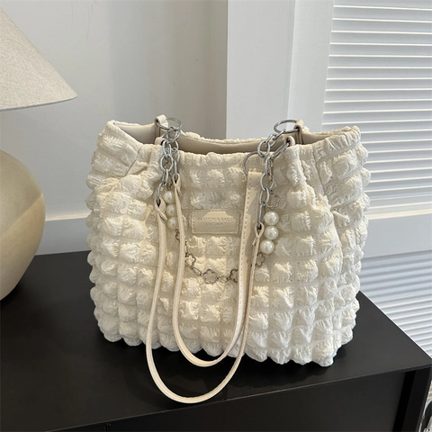 Bolso Tote Para Mujer Con Textura De Palomitas Y Decoración De Cadena De Perlas Artificiales Bolso De Hombro De Tela Bubble Moda Urbana