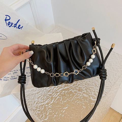 Women Fashion Pleated Cloud Shoulder Bag PU Leather Ruched Underarm Bag With Artificial Pearl Flower Chain Elegant Minimalist Purse