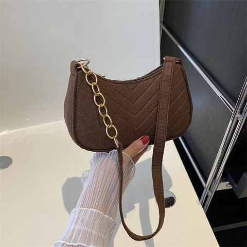 Retro Felt Chevron Quilted Underarm Bag For Women Vintage Shoulder Bag With Metal Chain Simple Casual Commuting Handbag