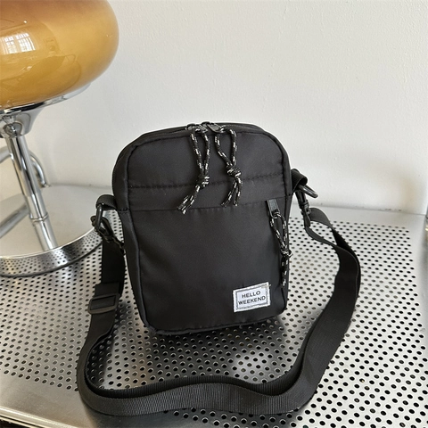 Borsa a Tracolla da Donna in Tessuto Oxford Casual Tinta Unita Mini Borsa a Spalla Hello Weekend con Etichetta a Lettera Piccola Borsa per Cellulare da Viaggio