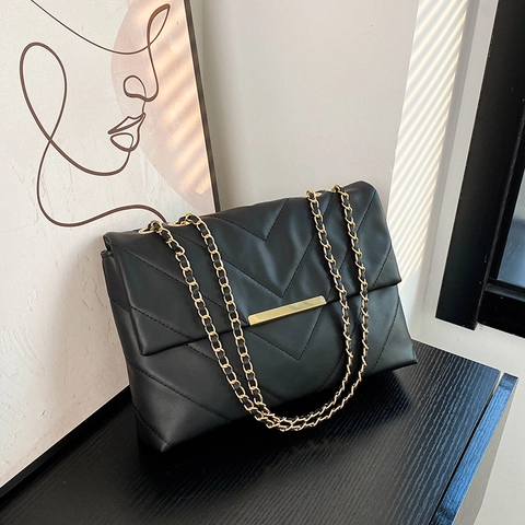 Women Quilted Shoulder Bag PU Leather Chain Strap V Shaped Chevron Pattern Urban Minimalist Large Capacity Crossbody Square Bag