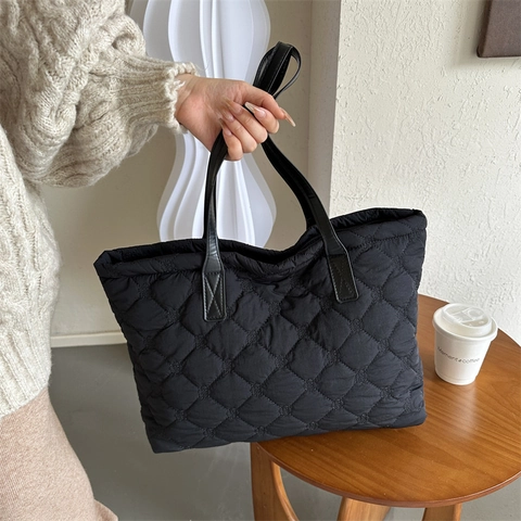 Damen Mode Gesteppte Tragetasche Große Kapazität Raute Puffer Schultertasche Leichte Polyester Handtasche Für Den Alltag