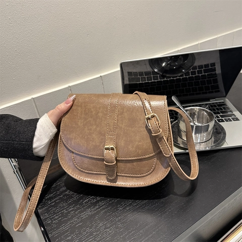Vintage PU Leather Saddle Shoulder Bag For Women Minimalist Crossbody Messenger Bag For Daily Commute Solid Color Purse