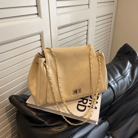 Vintage PU Leather Shoulder Bag For Women Large Capacity Tote Underarm Bag With Chain Strap Metal Lock Daily Commute