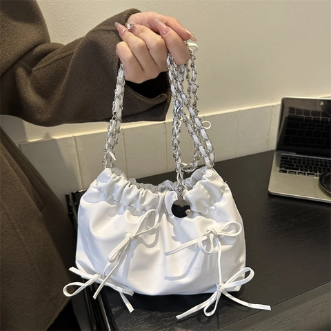 Damen Geraffte Beuteltasche Mit Kettenriemen Schleife Dekoration PU Leder Wolke Tasche Mode Lässig Pendeln Tote Handtasche