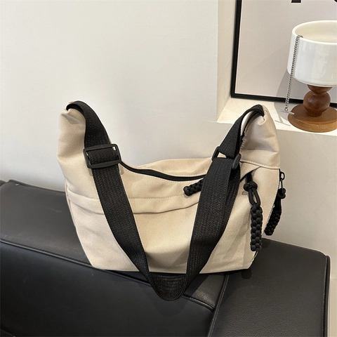 Minimalist Hobo Shoulder Bag Solid Color Half Moon Crossbody Bag With Woven Zipper Pull For Women Casual Bag