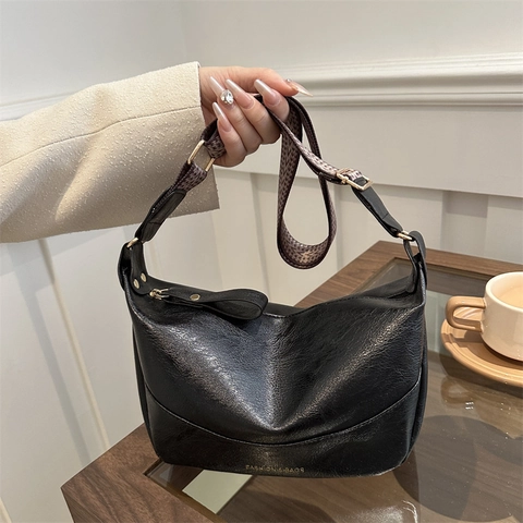 Women Vintage PU Leather Shoulder Bag With Wide Geometric Strap Retro Large Capacity Crossbody Casual Half Moon Bag