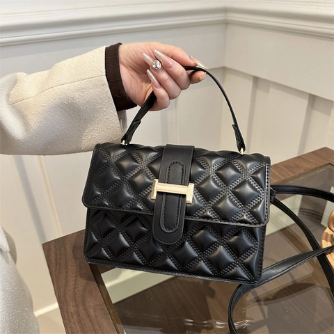 Women Quilted PU Leather Shoulder Bag Fashion Elegant Small Square Crossbody Bag Adjustable Strap Versatile Handbag Gift