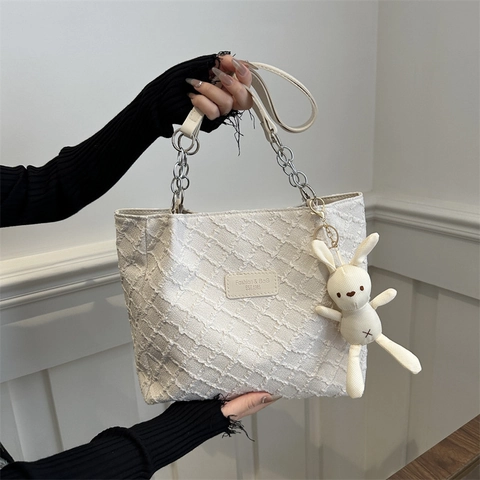 Borsa Tote da Donna in Tessuto Strutturato Con Tracolla a Catena Grande Capacità Borsa a Tracolla Casual Con Pendente a Coniglio di Peluche