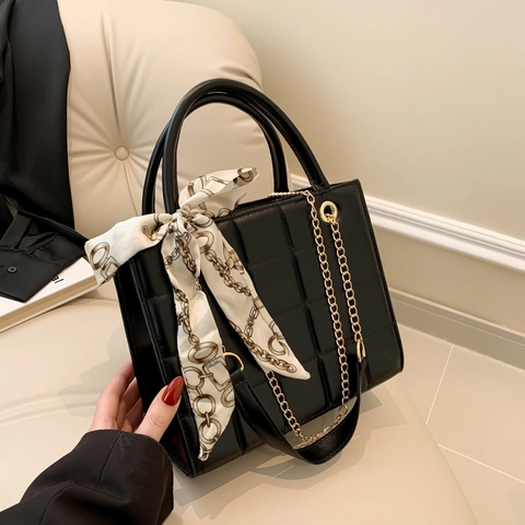 Gesteppte Quadratische Handtasche Für Damen Retro-PU-Leder-Schultertasche Mit Satin-Schal-Dekor Goldkette Pendeltasche