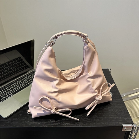 Sac à Épaule Plissé avec Nœud pour Femmes en Cuir PU Hobo Sac Sous le Bras Avec Chaîne en Métal Sac Fourre-tout Mode pour Femme