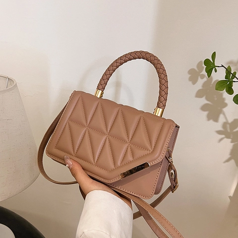 Sac à Main Femme en Cuir PU Matelassé Géométrique Triangulaire Poignée Tressée Bandoulière Accessoires Dorés
