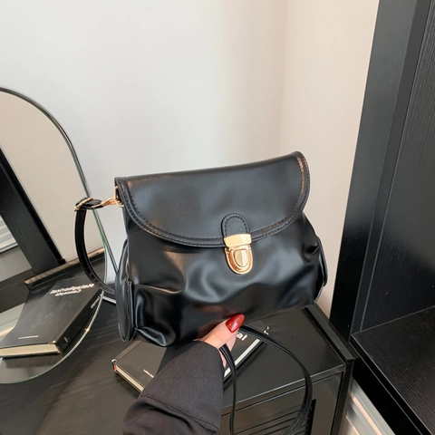 Ruched PU Leather Crossbody Bag For Women Large Capacity Minimalist Shoulder Purse With Elegant Metal Lock Buckle Versatile