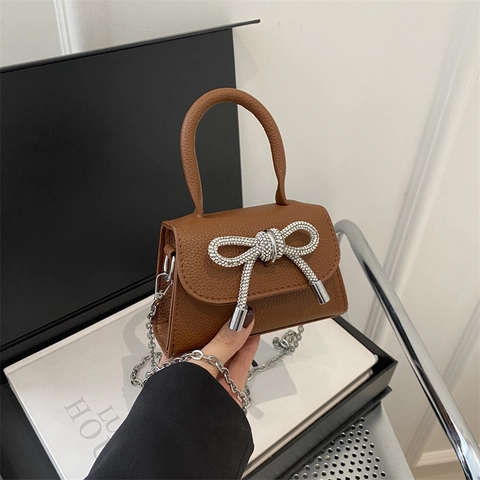 Petit Sac à Main de Mode pour Femmes avec Nœud et Strass en Cuir PU Petit Sac Carré avec Bandoulière Chaîne en Métal Élégant
