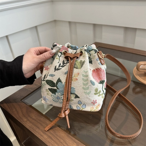 Borsa a Secchiello Intrecciata Etnica Vintage da Donna Ricamo Floreale Geometrico con Coulisse Borsa a Tracolla Casual da Viaggio