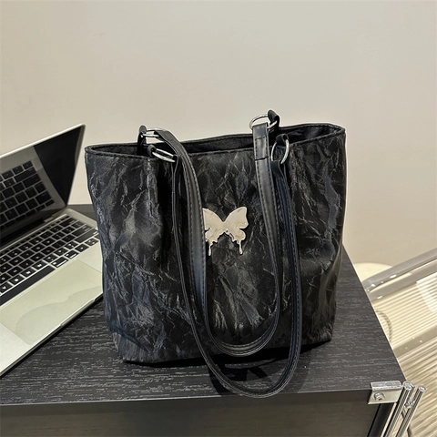 Women Pleated PU Leather Shoulder Bag Fashion Silver Butterfly Tote Bag Large Capacity Underarm Bag For Daily Commuting