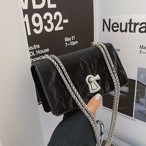Borsa Quadrata Piccola da Donna Moda di Nicchia Texture Increspata Pelle PU Catena Tracolla Con Chiusura a Serratura Minimalista