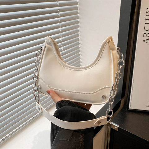 Women Stylish PU Leather Moon Shaped Underarm Bag Fashion Silver Chain Rivet Decor Solid Color Hobo Shoulder Bag Handbag