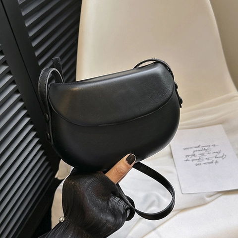 Sac Bandoulière Minimaliste pour Femme en Cuir PU Simple Urbain Rétro Sacoche Selle Avec Fermoir Magnétique pour Navettage Quotidien