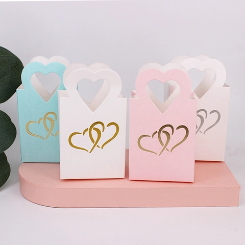 Mini Herzform Süßigkeitenbox Hochzeit Gastgeschenk Box Hohle Papier Geschenktüte Gold Silber Prägung Geburtstag Party Zubehör