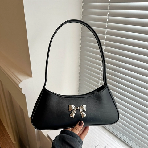 Bolso de Axila de Moda para Mujer en Cuero de PU con Decoración de Lazo Metálico Bolso Baguette Hobo Bolso de Hombro Casual Diario