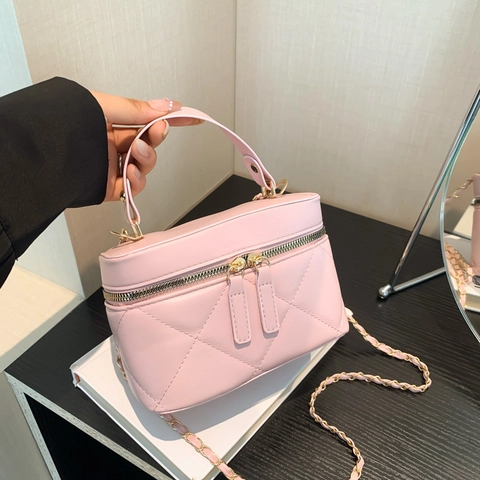 Women's Quilted Rhomboid Bucket Bag With Chain Strap And Handle Small Crossbody Vanity Case For Daily Commuting Party Bags