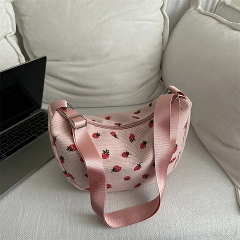 Borsa a Tracolla Hobo da Donna in Velluto a Coste con Stampa di Fragole Mezzaluna Casual Dumpling Borsa Sottobraccio