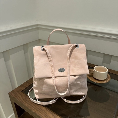 Women's Minimalist PU Leather Wrinkled Shoulder Bag Twist Lock Solid Color Crossbody Bag Fashion Trendy Backpack 2024