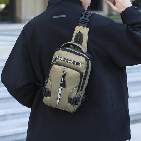 Marsupio da Petto Tattico da Uomo in Oxford Impermeabile Con Porta di Ricarica USB Borsa a Tracolla Multifunzionale Casual da Esterno