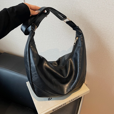 Women Retro PU Leather Hobo Bag Large Capacity Crossbody Shoulder Bag Minimalist Solid Color Half Moon Dumpling Bag For Daily Use