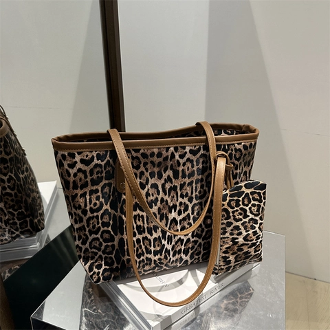 Leopard Print Tote Bag For Women PU Leather Large Capacity Shoulder Bag Fashion Commute Handbag With Small Pouch