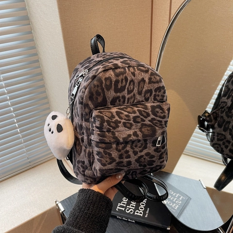 Zaino Mini da Donna in Tessuto Scamosciato con Stampa Leopardata Borsa da Viaggio Piccola con Ciondolo di Peluche per Scuola