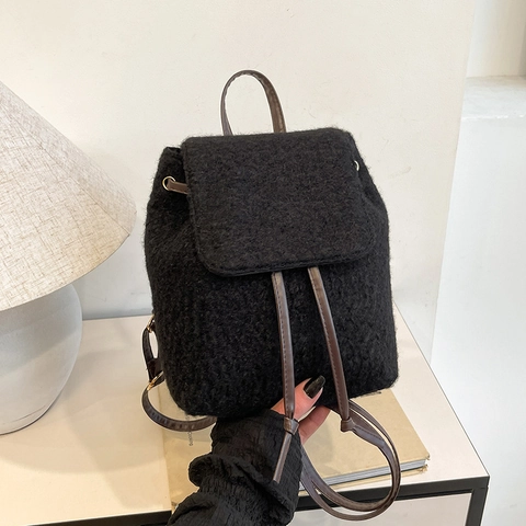 Zaino Mini in Peluche di Lana alla Moda da Donna Retrò Coreano Coulisse Patta Cartella Pendolarismo Inverno Piccolo Zainetto