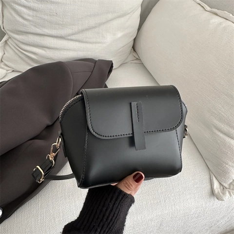 Vintage PU Leder Umhängetasche Für Damen Einfaches Design Kleine Schultertasche Retro Klappe Quadratische Handtasche Alltag