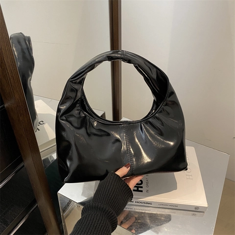 Sac sous le bras pour femmes en cuir PU brillant Grande capacité Hobo Sac à bandoulière Minimaliste Style coréen Sac à main demi-lune