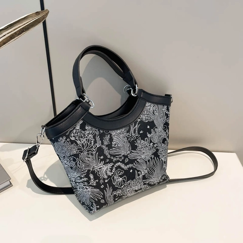 New Chinese Style Embroidered Satin Handbag For Women Vintage Floral Jacquard Tote Bag With PU Leather Trim And Shoulder Strap