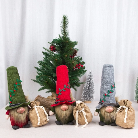 Décorations de Gnome de Noël Nordique Poupée sans Visage en Tissu de Feutre Peluche Tomte Nisse Ornement Avec Sac en Toile de Jute Décor de Baies Feuilles Pour Maison Fête Table Bureau Cadeau
