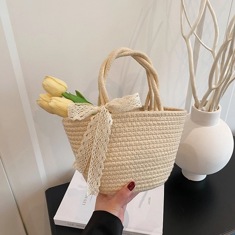 Handgefertigte Stroh Gewebte Handtasche Mit Spitzen Schleife Pastoral Stil Strand Urlaub Eimer Tasche Damen Mode Leichte Tote