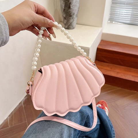 Women Shell Shape PU Leather Shoulder Bag With Pearl Chain Strap Elegant Stitching Mini Crossbody Bag For Daily Party Handbag