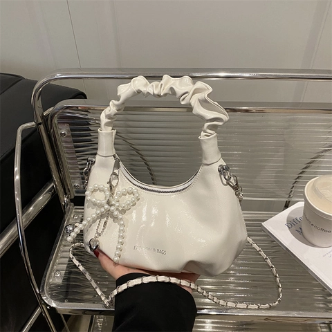 Borsa a Tracolla Plissettata da Donna con Fiocco in Pelle PU Borsa a Spalla Hobo con Pendaglio di Perla Artificial Catena in Metallo Borsa alla Moda