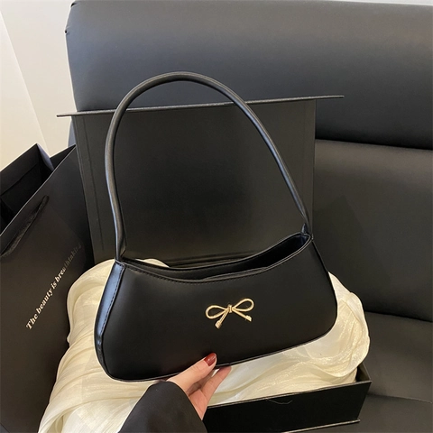 Bolso de Axila Simple de Cuero PU para Mujer Lazo Dorado Elegante Bolso de Hombro Baguette de Color Sólido para Fiesta Regalo