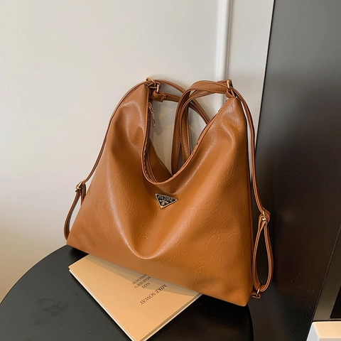 Bolso De Mano Retro de Cuero PU de Gran Capacidad para Mujer Simplicidad Color Sólido Bolso de Hombro Con Logo Metálico Triangular Elegante Bolso Hobo