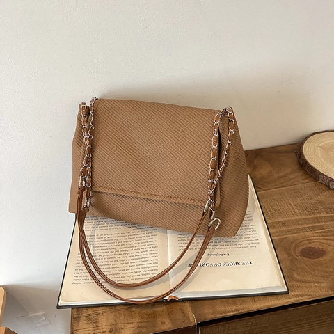 Nuova Borsa a Spalla da Donna in Pelle PU con Catena Trama Intrecciata Borsa Tote Sottobraccio Grande Capacità per Uso Quotidiano