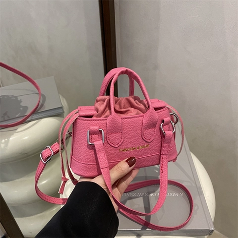 Dames Mode Kiezelnerf PU Leer Handtas Met Koordsluiting Binnentas Verstelbare Riem Kleine Schoudertas