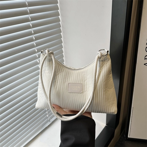 Moda Donna Borsa Sottobraccio Plissettata Pelle PU Grande Capacità Borsa a Tracolla Con Etichetta a Toppa Pieghe Verticali Borsa