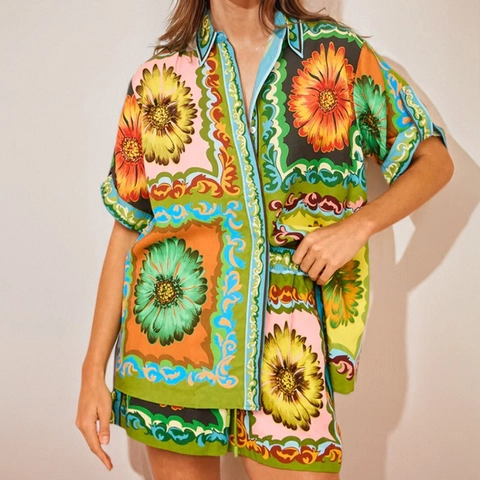 Conjunto de Dos Piezas con Estampado de Girasol Barroco Mujer Camisa de Manga Corta con Botones y Pantalones Cortos
