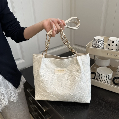 Women Floral Embroidery Tote Bag Large Capacity Quilted Shoulder Bag Gold Chain Strap Simple Daily Commute Handbag